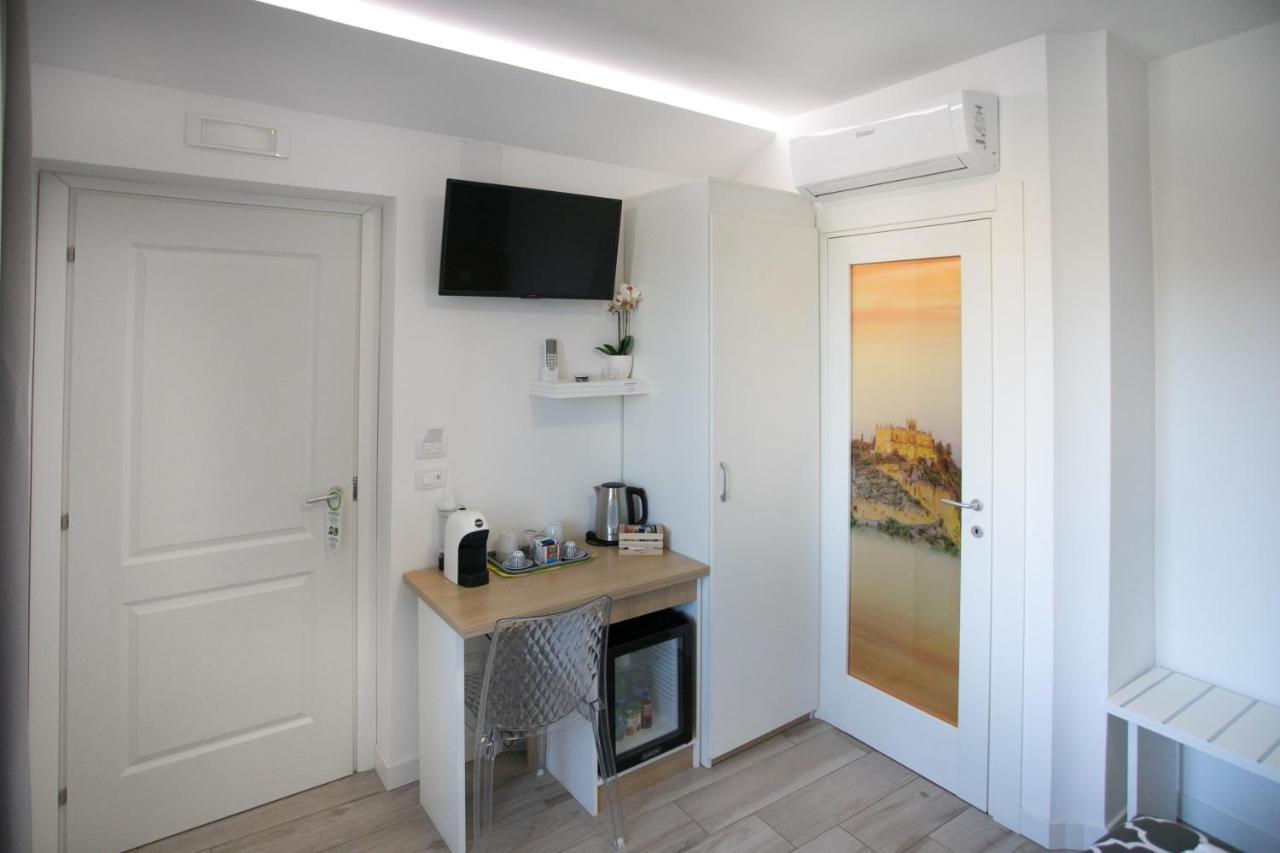 Island Vista Mare Bed & Breakfast Tropea