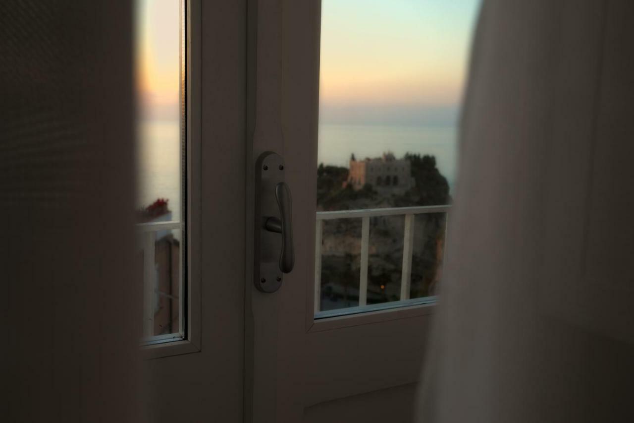 Island Vista Mare Tropea