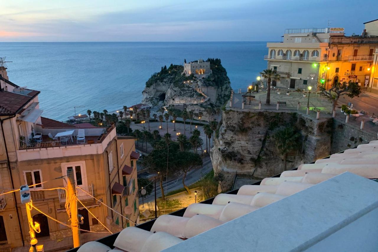 Couette-café Island Vista Mare Tropea